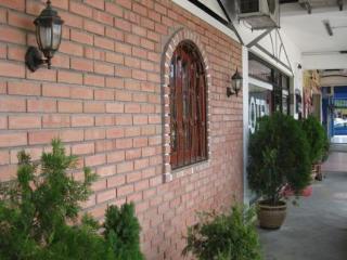 Rose Cottage Hotel Taman Daya Джохор-Бару Экстерьер фото